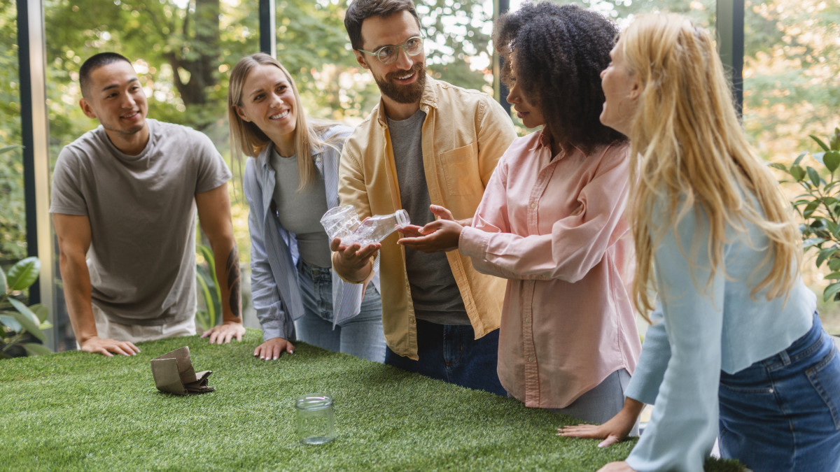 groupe de jeunes gens participant à une activité